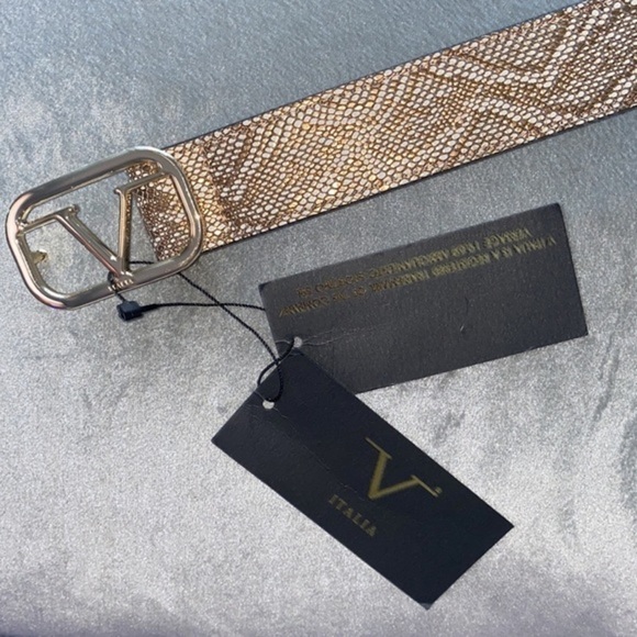 VITALIA MADE IN ITALY New
Textured Leather Belt - Picture 11 of 13